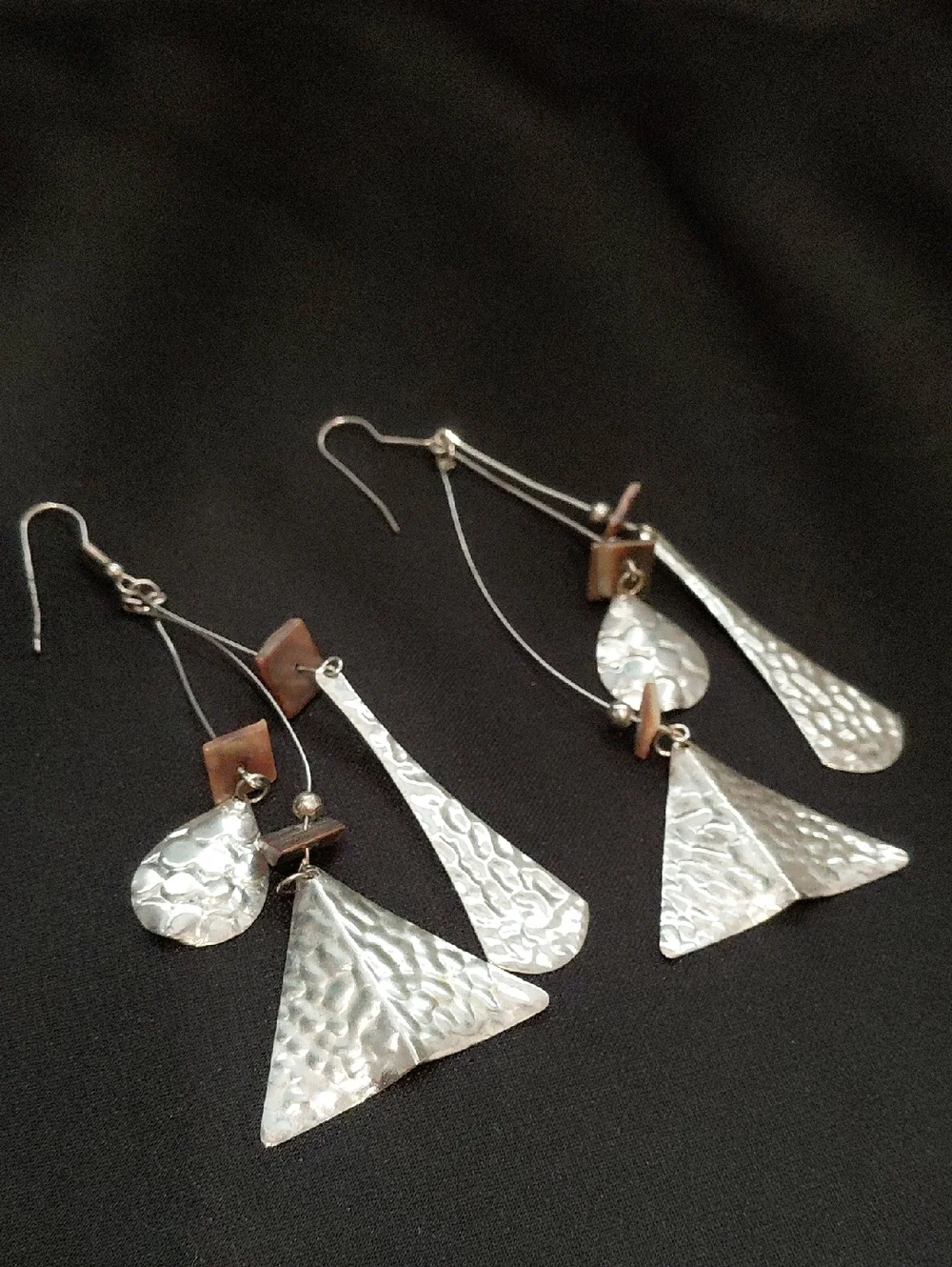 VINTAGE WIND CHIME EARRINGS - Picture 5 of 9